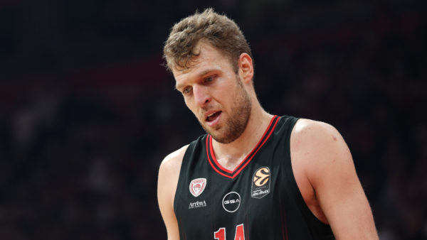 Βεζένκοφ: «Όταν δέχεσαι 54 πόντους στο δεύτερο ημίχρονο είναι πολύ δύσκολο να κερδίσεις σε αυτό το γήπεδο»