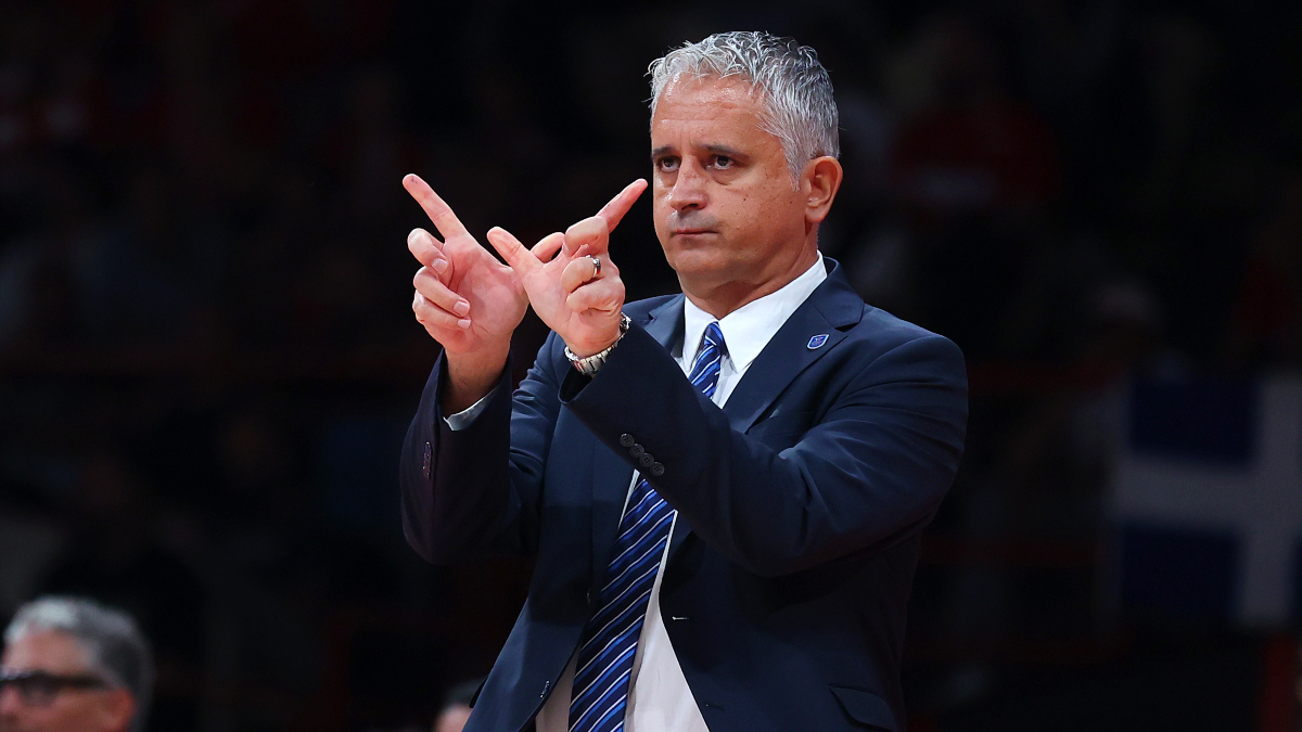 Η Εφές απέλυσε τον Κοκόσκοφ