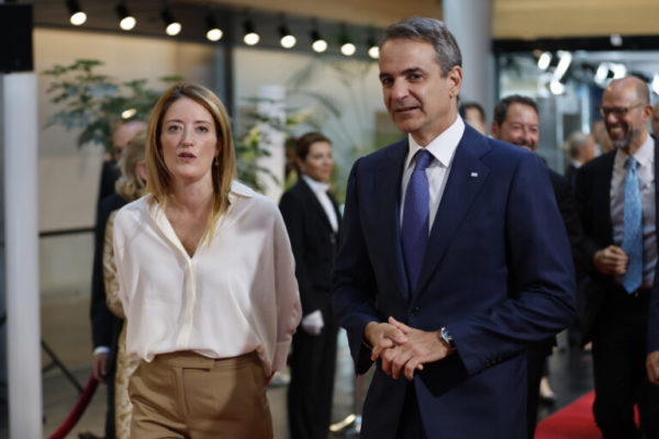 Συνάντηση Μητσοτάκη – Μέτσολα σήμερα στο Μέγαρο Μαξίμου