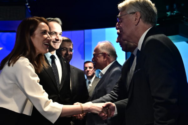 Οι ομιλίες Μητσοτάκη-Μέτσολα στα εγκαίνια του Europa Experience πριν από λίγο