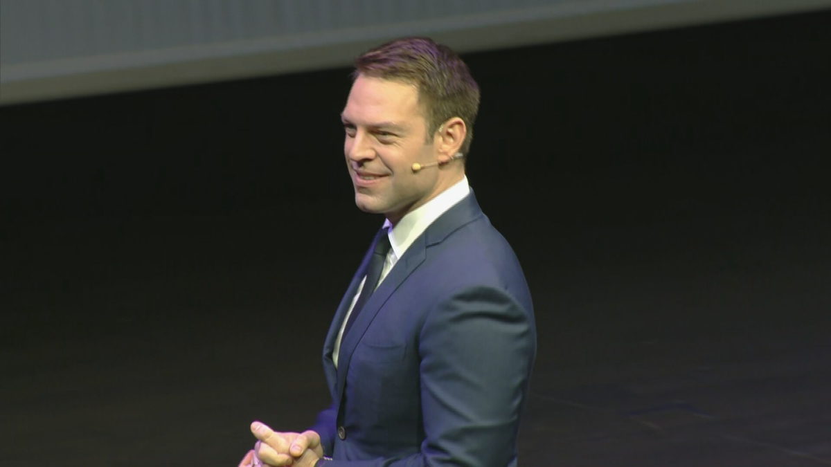 Στη Θεσσαλονίκη ο Στέφανος Κασσελάκης- Όσα είπε στον 102FM για το βιβλίο του Αλέξη Τσίπρα