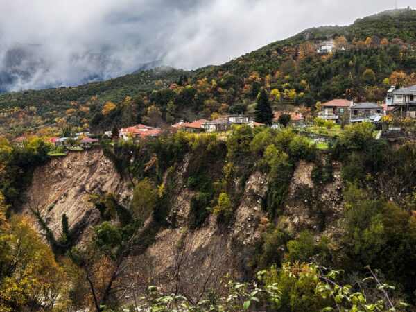 Τζουμέρκα: Αυτοψίες σε κατολισθαίνουσες περιοχές – Τι αναφέρει η ΕΑΓΜΕ για την περιοχή
