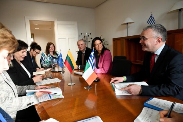 Ευρωπαϊκή Επιτροπή για τις συλλογικές συμβάσεις εργασίας: Πηγή έμπνευσης η Ελλάδα για την υπόλοιπη Ευρώπη