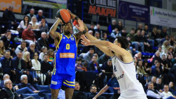 Περιστέρι: Ο Νίκολς έμαθε να επιβιώνει από μικρός