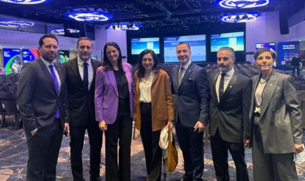 ReBrain Greece στη Νέα Υόρκη: Κάλεσμα επιστροφής σε Έλληνες επαγγελματίες με φορολογικά κίνητρα και ρεκόρ συμμετοχών