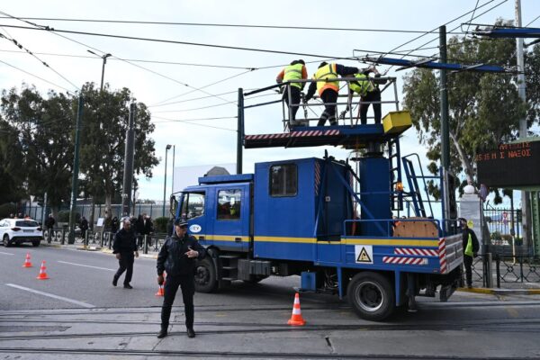 «Τέλος εποχής»: Από Δευτέρα οι γραμμές 17 και 20 των τρόλει αντικαθίστανται από ηλεκτρικά λεωφορεία