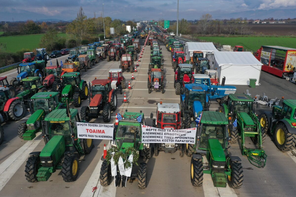 Σκληραίνουν τη στάση τους οι αγρότες: Στον χορό των κινητοποιήσεων ολόκληρη η χώρα – Πού έχει μπλόκα