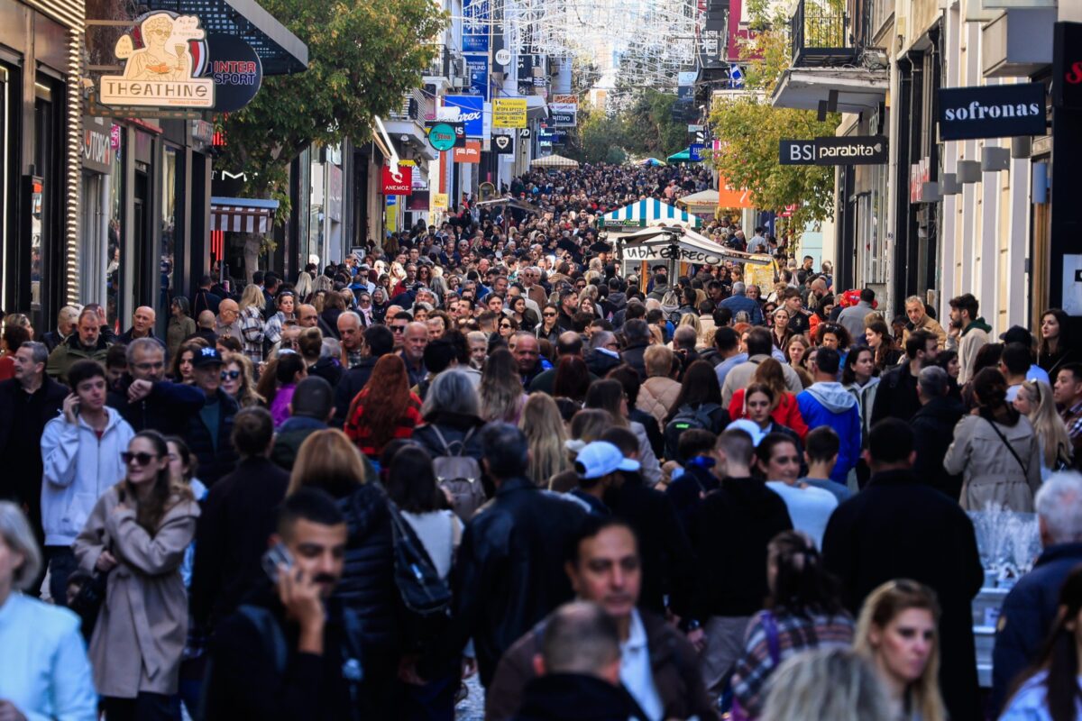 Ποια είναι η πρώτη Κυριακή του Δεκεμβρίου με ανοιχτά μαγαζιά – Δείτε το εορταστικό ωράριο