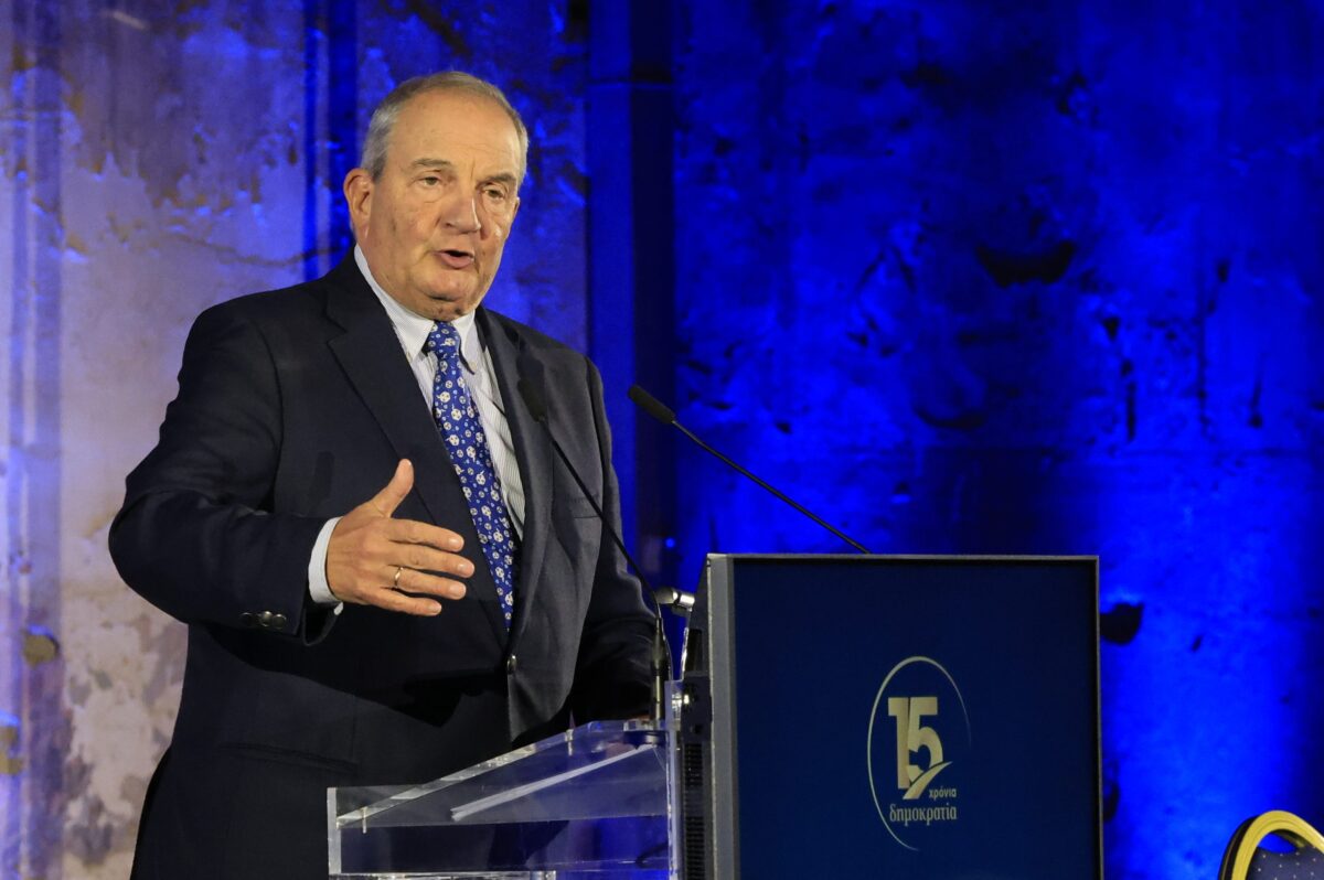 Κ. Καραμανλής: Θεμέλιο της Δημοκρατίας η εμπιστοσύνη των πολιτών – Πλήγμα στην ποιότητά της η υποβάθμιση του ρόλου της Βουλής