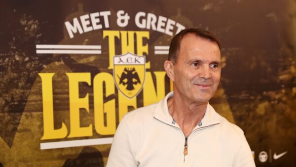 Μοίρασε χαμόγελα στους φίλους της ΑΕΚ o Τόνι Σαβέβσκι και επισκέφθηκε το Μουσείο Ιστορίας (vids)