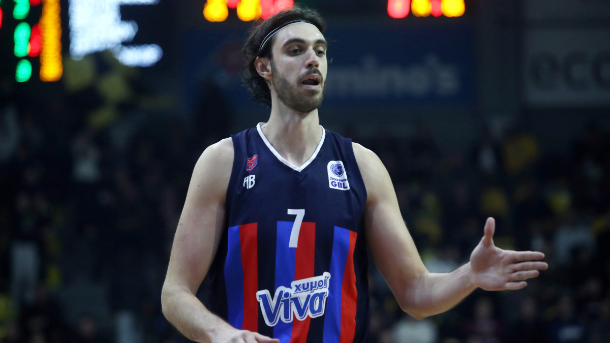 Δεν ταξιδεύει στη Γερμανία ο Τσαλμπούρης