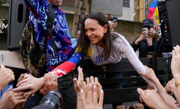 Ανατροπή με τη Ματσάδο: Θα παραλάβει η ίδια το Νόμπελ Ειρήνης στο Όσλο