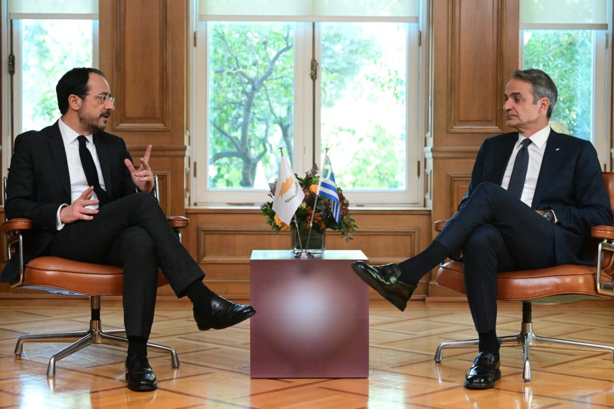 Τηλεφωνική επικοινωνία Μητσοτάκη – Χριστοδουλίδη για το Κυπριακό