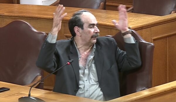 ΠΑΣΟΚ: Αποκαλυπτικός μέσα στη σιωπή του ο Ξυλούρης