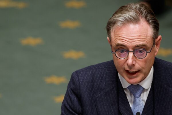 Βρετανία: Η επίσκεψη του Βέλγου πρωθυπουργού στη Downing Street και η πίεση των Συμμάχων για τα παγωμένα ρωσικά περιουσιακά στοιχεία