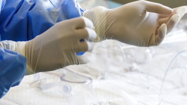 Ο κίνδυνος για γενετικές μεταλλάξεις και οι έλεγχοι των δοτών σπέρματος – Ο αριθμός απογόνων ανά δότη