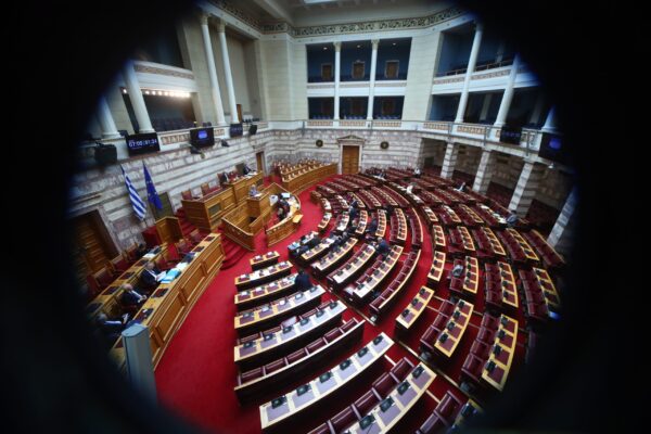 ΟΠΕΚΕΠΕ: Εντείνεται η πολιτική κόντρα για την εγκληματική οργάνωση της Κρήτης