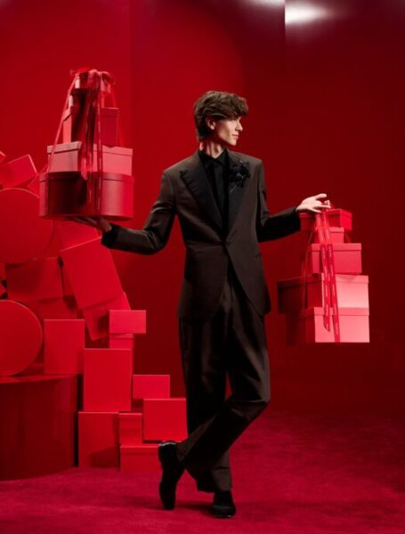 Η Kalogirou παρουσιάζει την Holiday Campaign 2025 “Touch of Light”