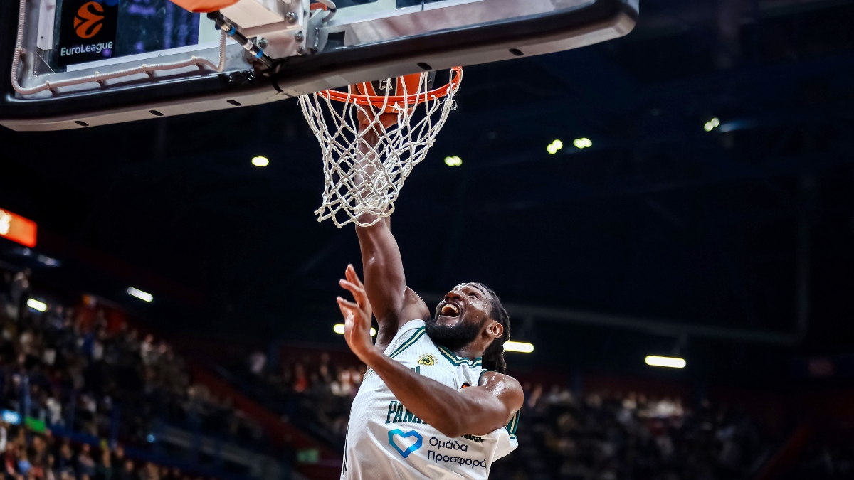 Φαρίντ: «Να μείνουμε συγκεντρωμένοι στο πλάνο, βγαίνουμε στο γήπεδο για να κερδίσουμε»