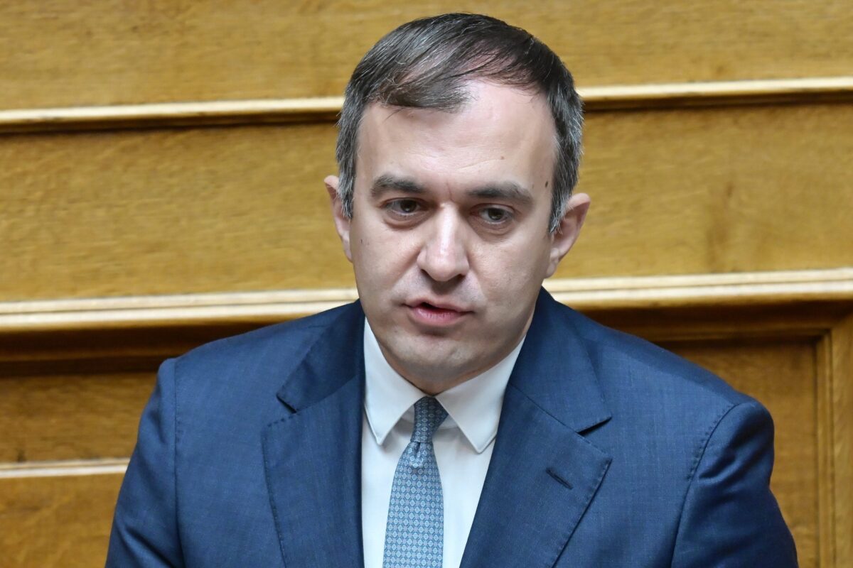 Τ. Χατζηβασιλείου για Συμφωνία των Πρεσπών: Ο Ζάεφ αποκαλεί τη χώρα του «Μακεδονία» αλλά ο Τσίπρας σιωπά