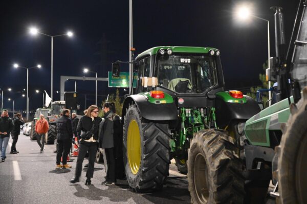 Πηγές υπ. Αγροτικής Ανάπτυξης: Ναι στα λογικά αιτήματα, όχι στην ταλαιπωρία της κοινωνίας