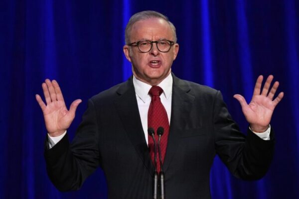 Η Αυστραλία κήρυξε την Κυριακή (21/12) ημέρα εθνικού πένθους για τη φονική επίθεση στην παραλία Μπόνταϊ