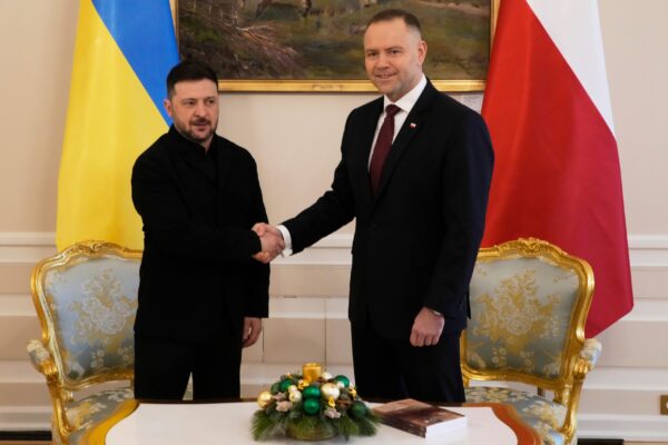 Πολωνία: Ο πρόεδρος Ναβρότσκι κατηγορεί τους Ουκρανούς για «αχαριστία»