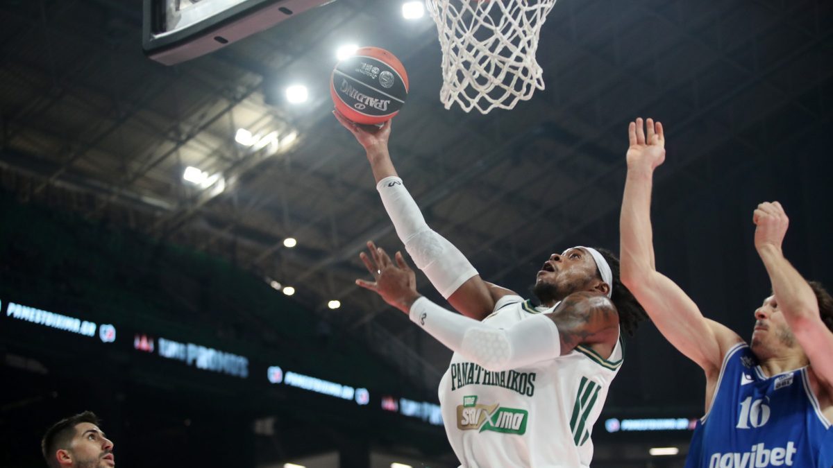 Ο Παναθηναϊκός χτίζει σερί με τον Χολμς να φωνάζει «παρών»