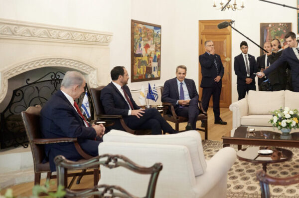 Επίσκεψη Μητσοτάκη στα Ιεροσόλυμα: Τριμερής στην Ιερουσαλήμ και συνάντηση με Αμπάς στην Ραμάλα