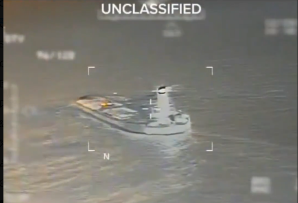 ΗΠΑ: Νέα καταδίωξη δεξαμενόπλοιου ανοιχτά της Βενεζουέλας – Πώς συσχετίζεται με το Ιράν