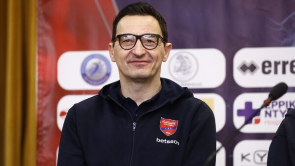 Νέσιτς: «Οι δύο ομάδες έχουν πολύ υψηλά ποσοστά στο side out, αλλά θεωρώ ότι το τρανζίσιον θα κρίνει τον αγώνα αύριο»