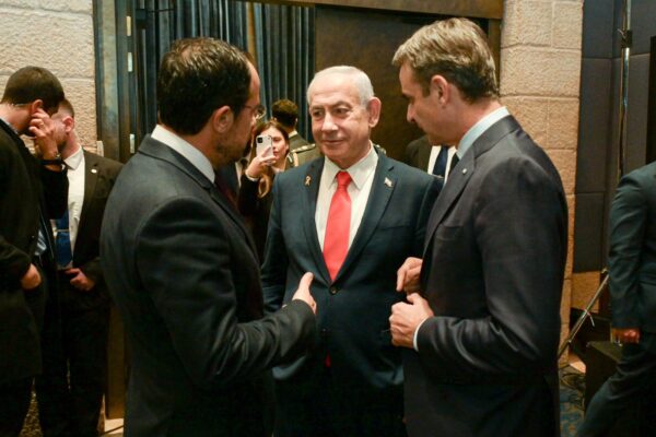 Ανάλυση: Με ευρύτερο γεωπολιτικό αποτύπωμα η τριμερής στο Ισραήλ – Δημιουργούνται νέες ισορροπίες στην Ανατολική Μεσόγειο