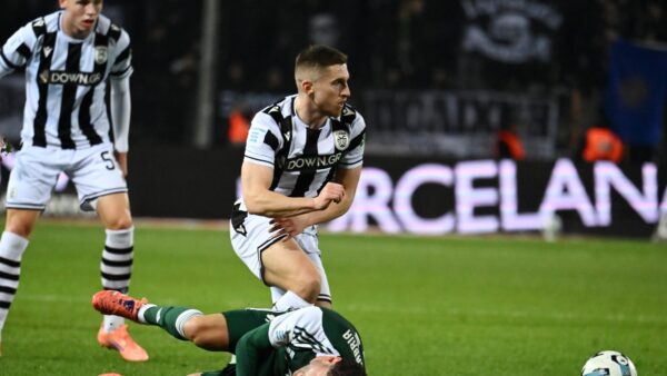 Συμπλήρωσε κάρτες ο Κένι