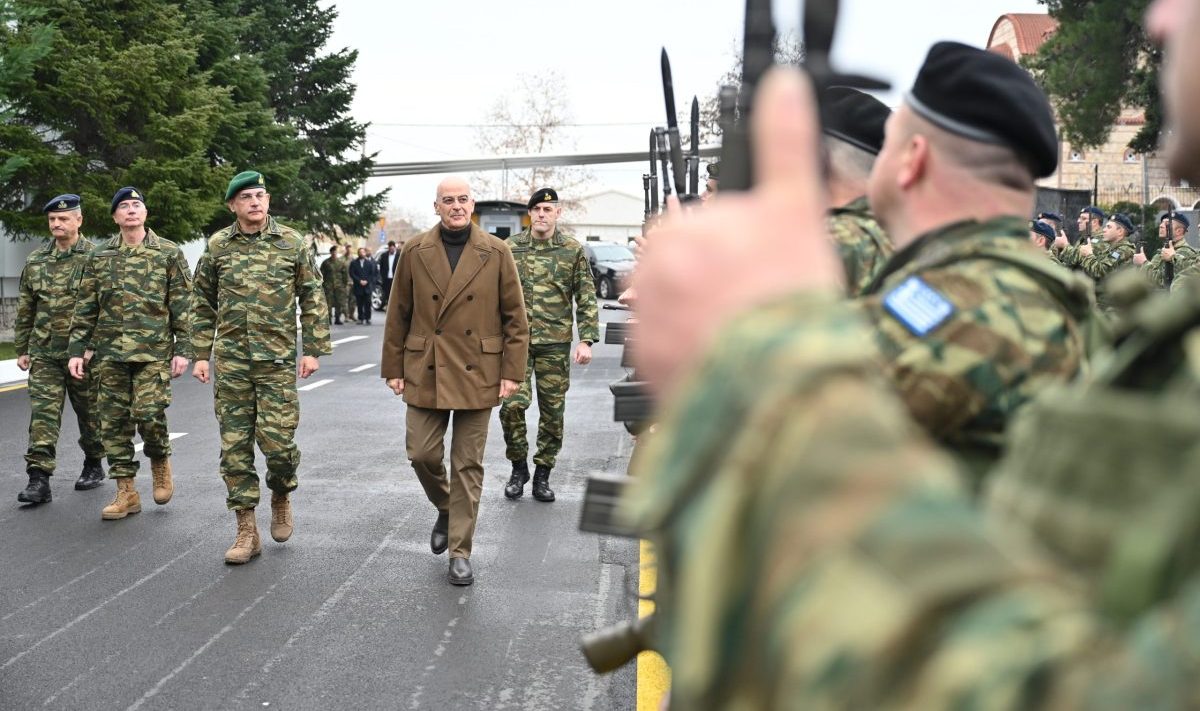 Μήνυμα Δένδια για τα Χριστούγεννα: «Τις Άγιες Ημέρες η σκέψη μας στα στελέχη των Ενόπλων Δυνάμεων»