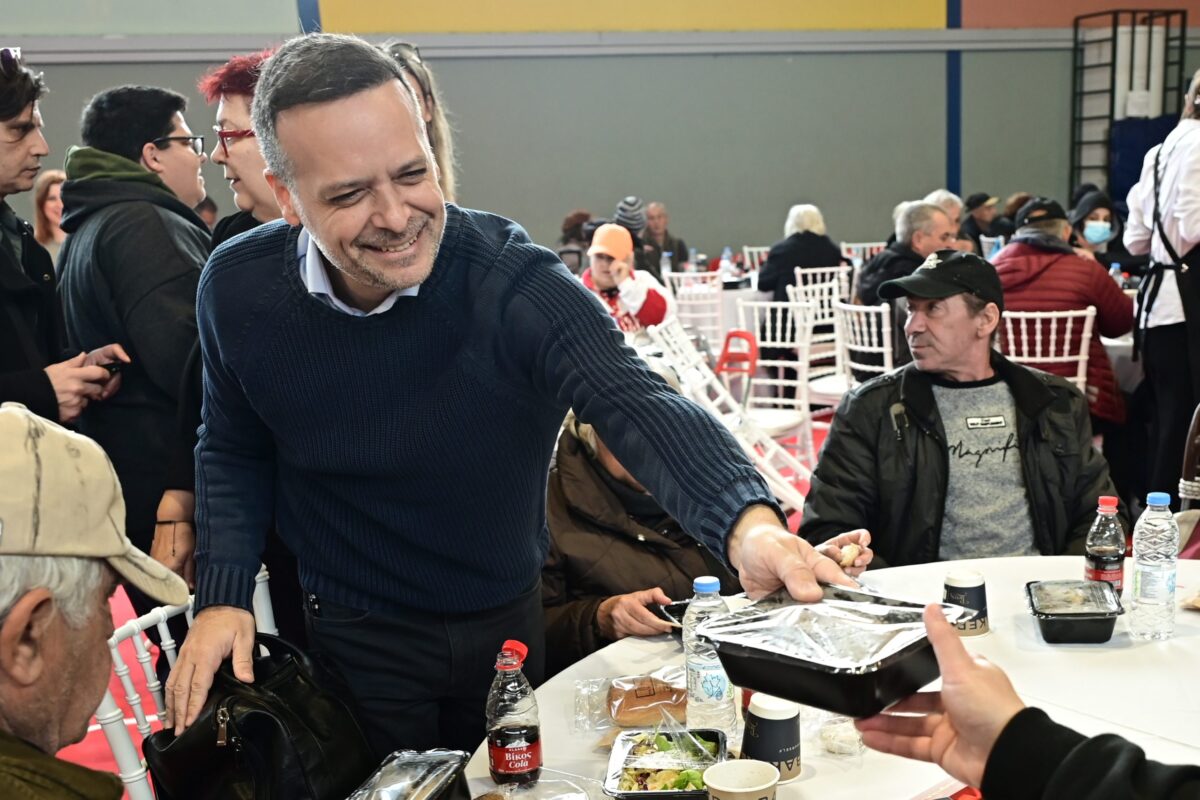 Χριστουγεννιάτικο Γεύμα Αγάπης από τον Δήμο Αθηναίων