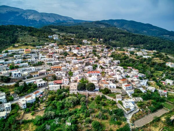 Βρέθηκε σώο το 10χρονο αγοράκι που είχε χαθεί στην Κρητηνία Ρόδου