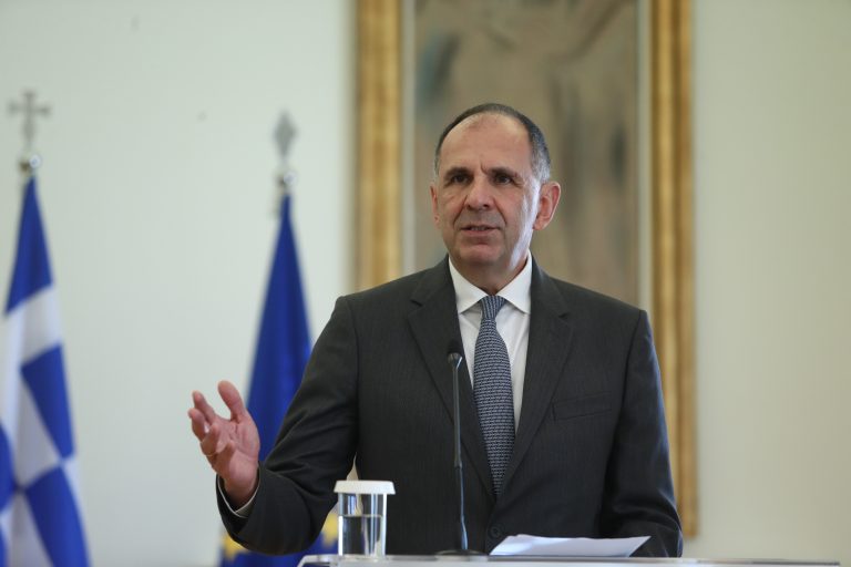 Τηλεφωνική επικοινωνία Γεραπετρίτη με τον Αιγύπτιο ομόλογό του