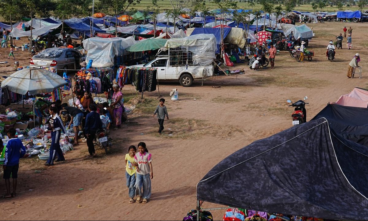 Νέος γύρος συγκρούσεων στα σύνορα Καμπότζης – Ταϊλάνδης με συνεχιζόμενους βομβαρδισμούς