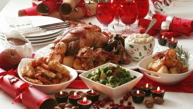 Τι προκαλεί ένα μεγάλο εορταστικό γεύμα στον εγκέφαλό μας;