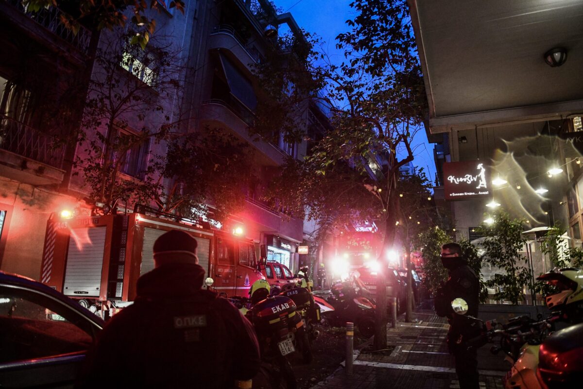 Δολοφονία Ελένης Παπαδοπούλου: Συνελήφθη ο γιος της για ανθρωποκτονία και εμπρησμό – Έλαβε προθεσμία να απολογηθεί την Τρίτη