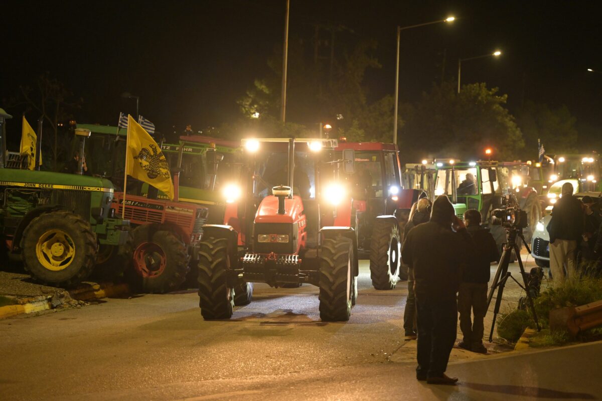 Διορία μέχρι την Πρωτοχρονιά δίνουν οι αγρότες – Ποια μπλόκα ανοίγουν τον δρόμο για διάλογο με την κυβέρνηση