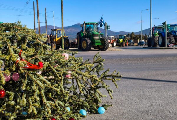 Πρωτοχρονιάτικο «ρεβεγιόν» στα μπλόκα οι αγρότες – Στην πανελλαδική σύσκεψη στα Μάλγαρα οι κρίσιμες αποφάσεις