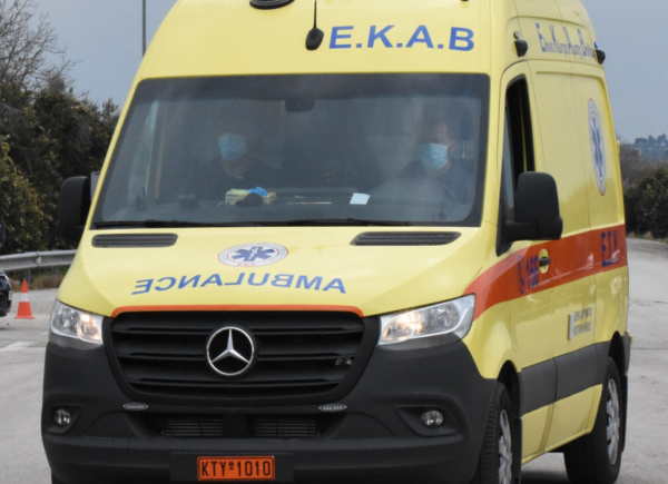Εκτροπή οχήματος στον Κηφισό – Δύο τραυματίες