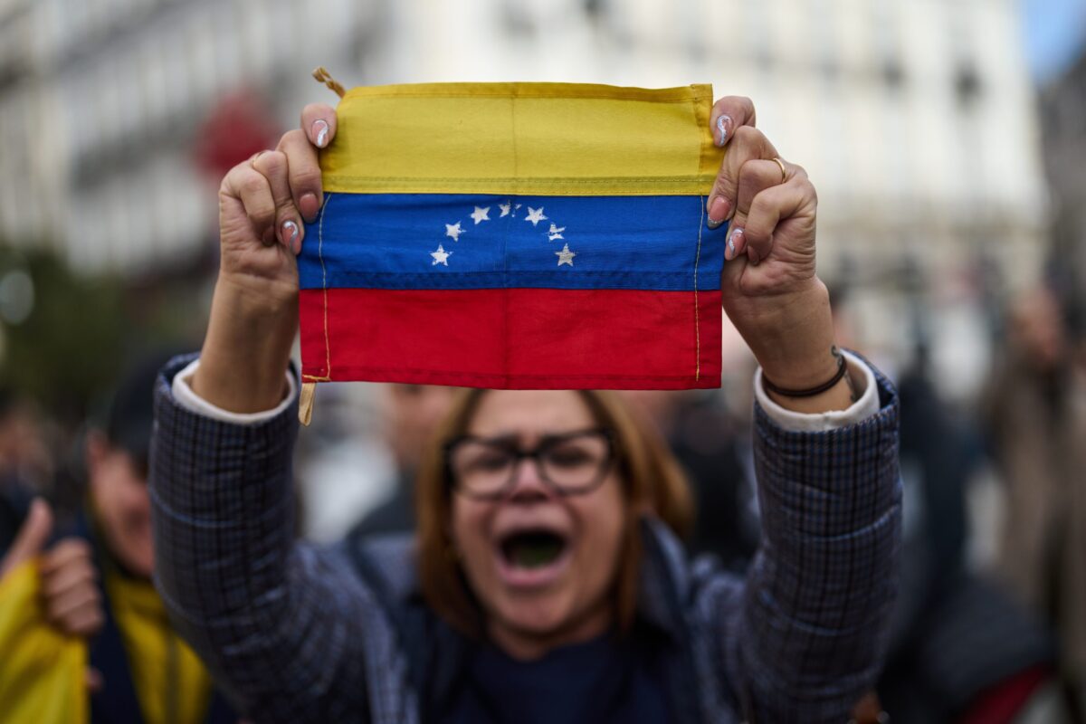 ΚΚΕ για επέμβαση των ΗΠΑ στη Βενεζουέλα: Η στάση της ελληνικής κυβέρνησης μνημείο υποκρισίας, αθλιότητας και τελικά συνενοχής