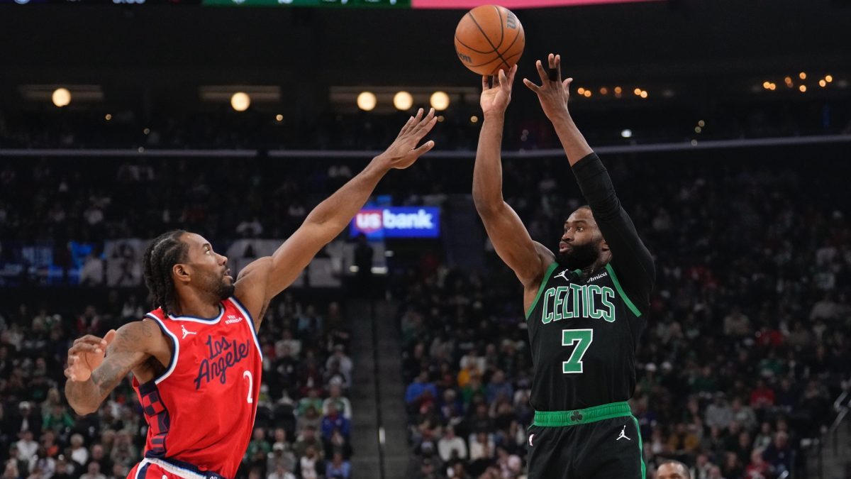 Οι Σέλτικς διέλυσαν τους Κλίπερς με τρομερό Μπράουν, οι Μπλέιζερς “άλωσαν” το Σαν Αντόνιο