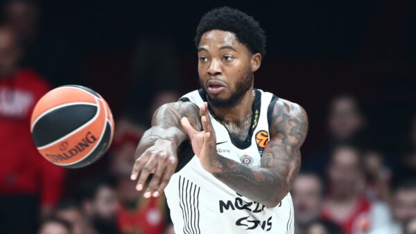 Ταϊρίκ Τζόουνς: Το κομμάτι του παζλ που έλειπε από το ρόστερ του Ολυμπιακού