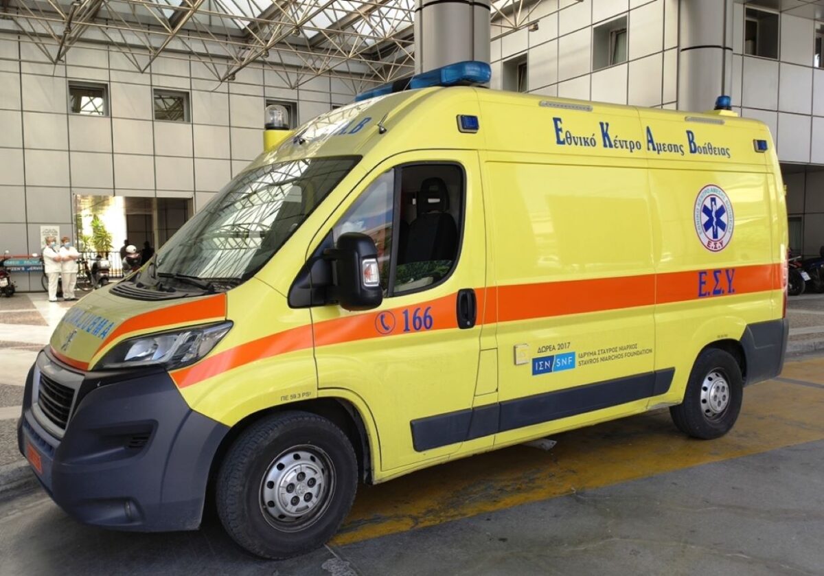 Περιστέρι: Στο νοσοκομείο 14χρονη λόγω κατανάλωσης αλκοόλ – Χειροπέδες στον πατέρα της και σε υπάλληλο περιπτέρου