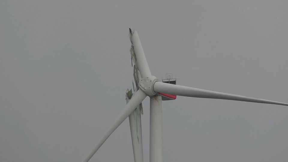 Γερμανία: Κλειστό τμήμα αυτοκινητoδρόμου λόγω επικίνδυνης ανεμογεννήτριας