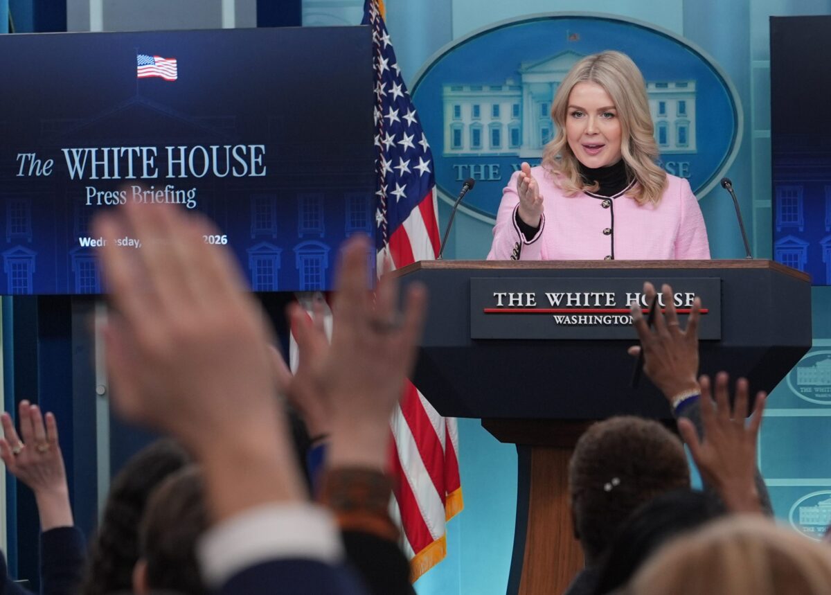 Λευκός Οίκος: Ο Πρόεδρος Τραμπ «εξετάζει επιμελώς» την αγορά της Γροιλανδίας από τη Δανία