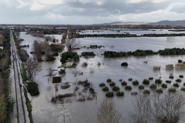 Αλβανία: Μεγάλο πλήγμα στην αγροτική παραγωγή από τις πλημμύρες – Ένας νεκρός στο Δυρράχιο